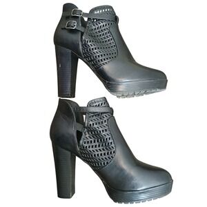 Sao Paulo Black Leather Cutout Chunky 4.5in Heel Ankle Booties Women's Size 7